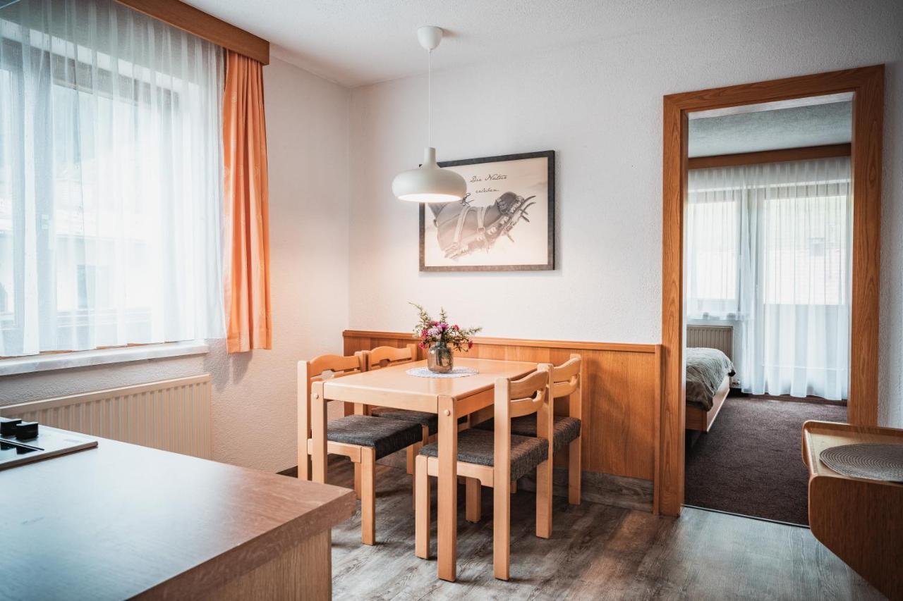 Hotel Garni Romantika Sankt Leonhard im Pitztal Eksteriør bilde
