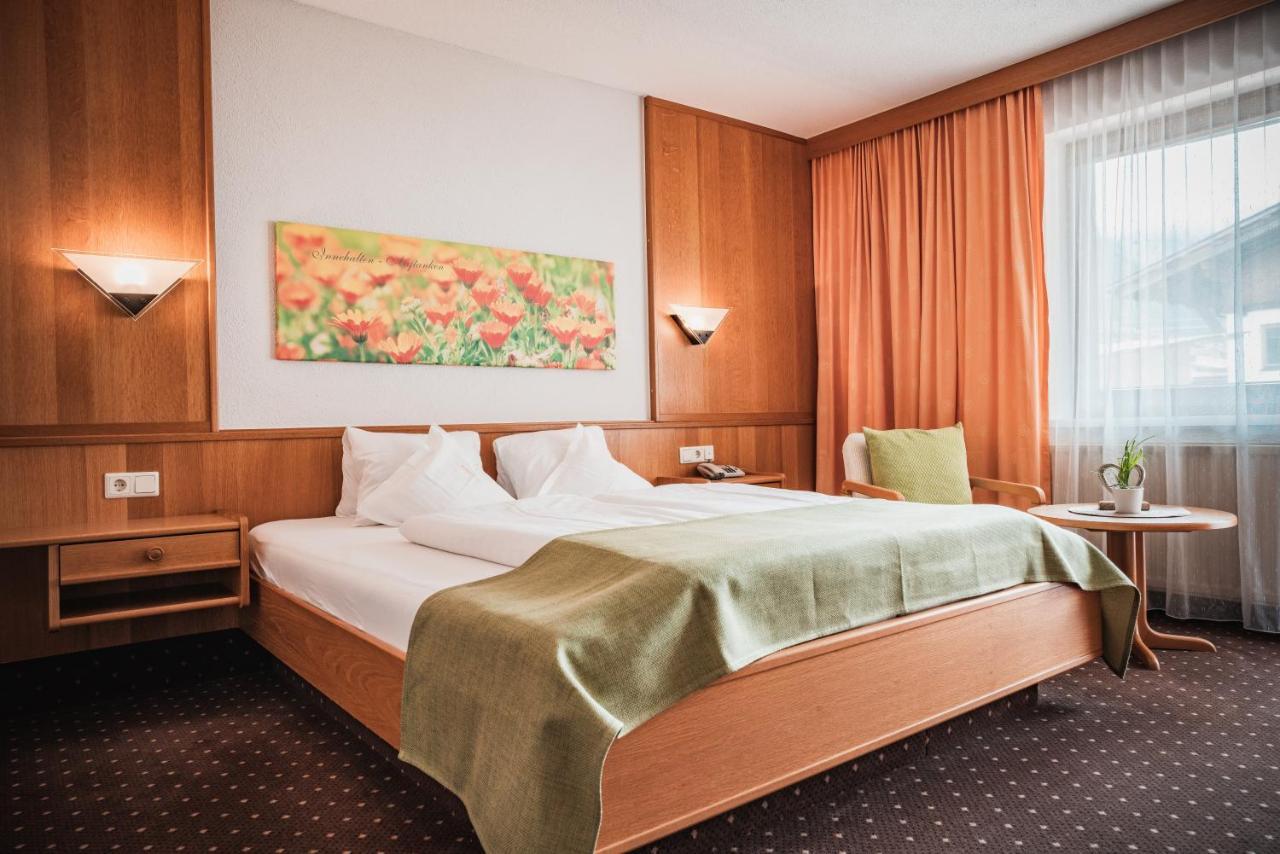 Hotel Garni Romantika Sankt Leonhard im Pitztal Eksteriør bilde