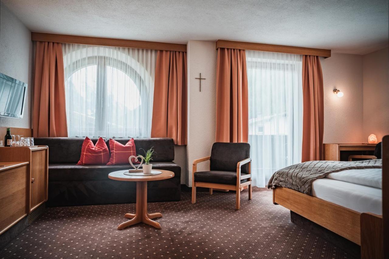 Hotel Garni Romantika Sankt Leonhard im Pitztal Eksteriør bilde