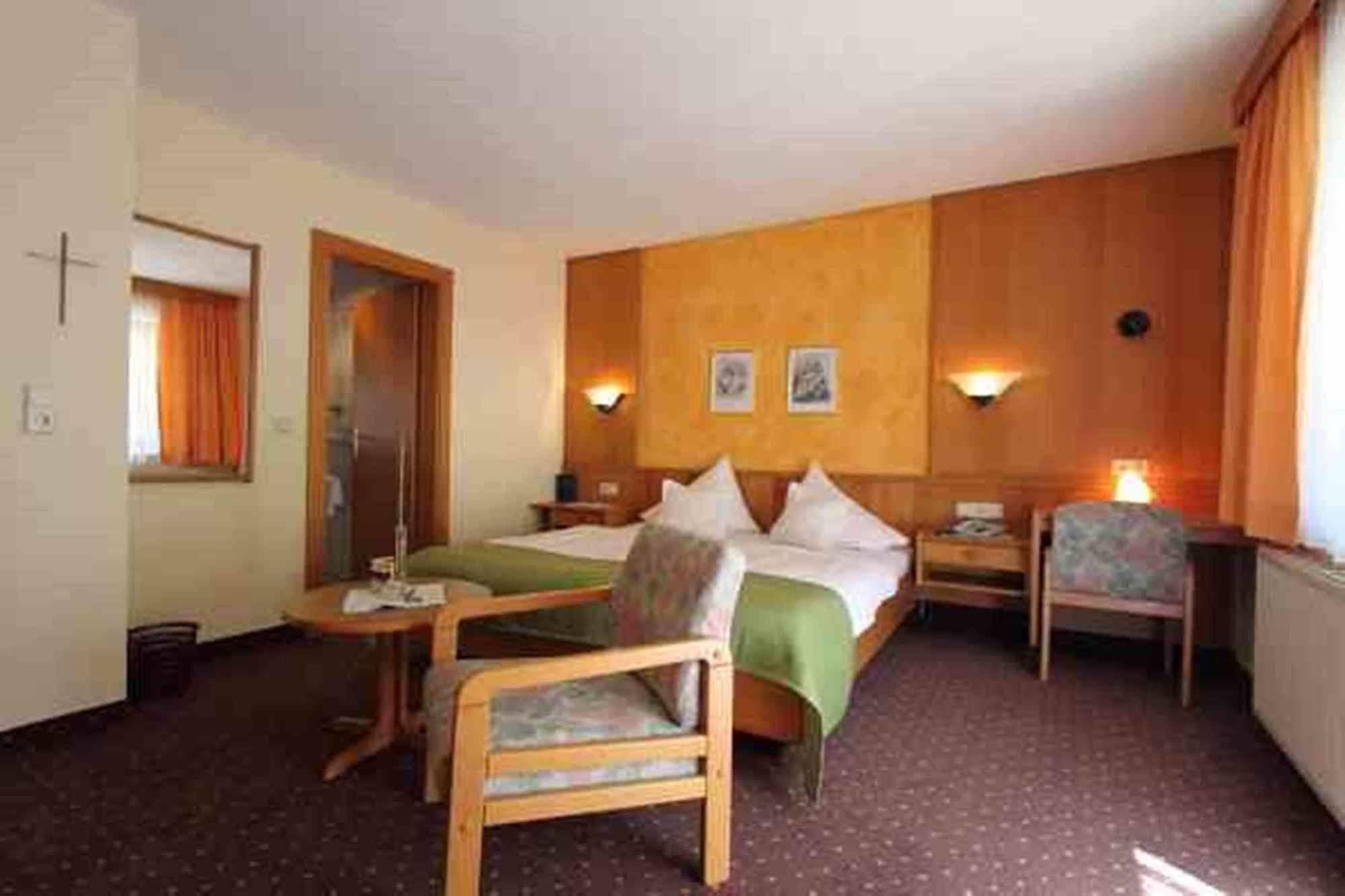 Hotel Garni Romantika Sankt Leonhard im Pitztal Eksteriør bilde