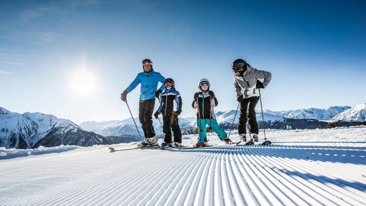Hotel Garni Romantika Sankt Leonhard im Pitztal Eksteriør bilde